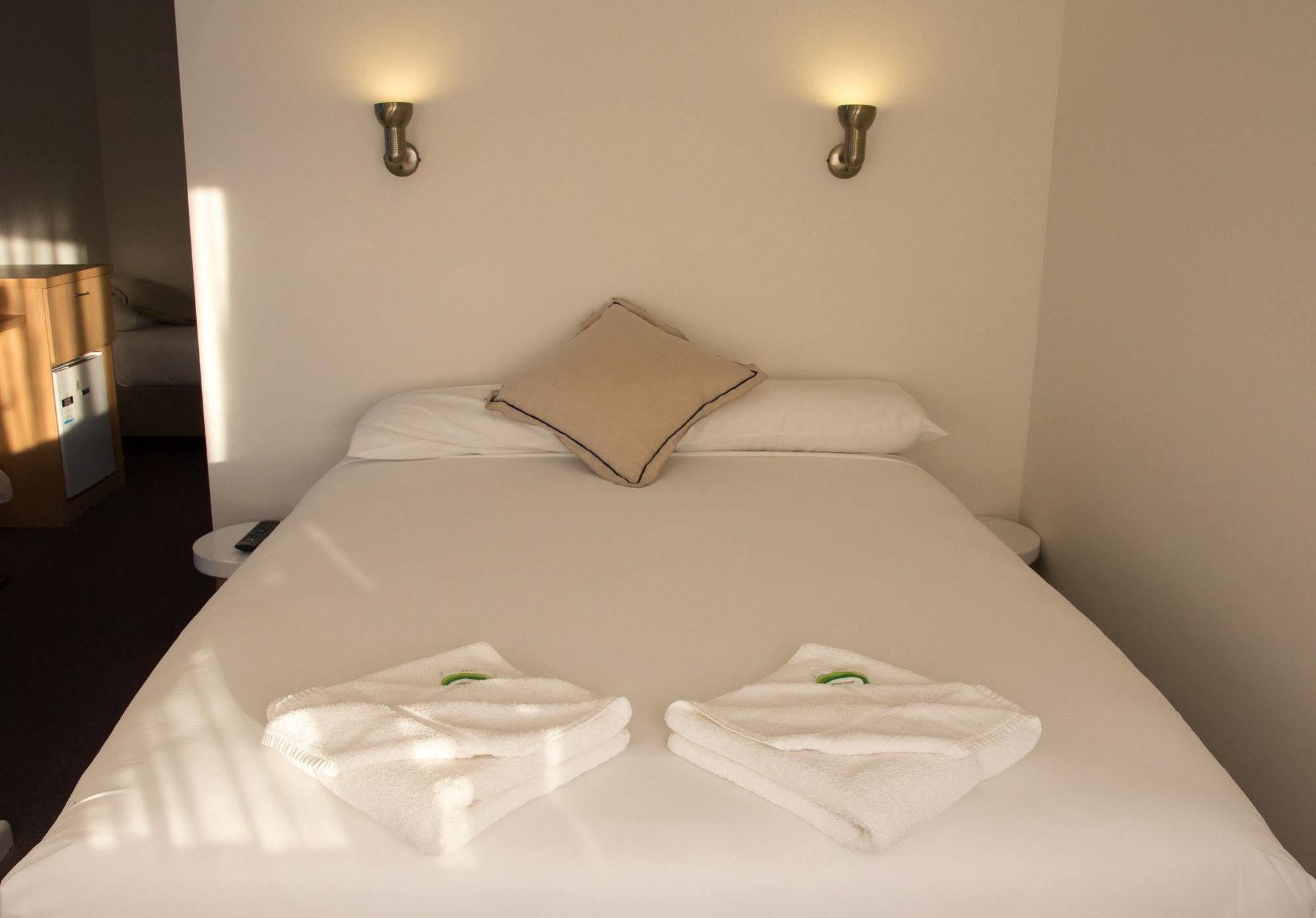 Bathurst Explorers Motel Екстериор снимка